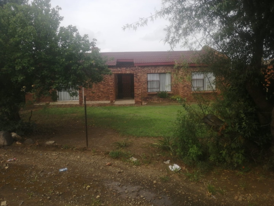 3 Bedroom Property for Sale in Botshabelo Free State